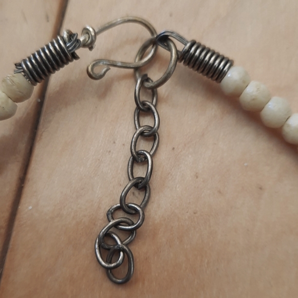 DELICATE VINTAGE BONE NECKLACE - Picture 5 of 6